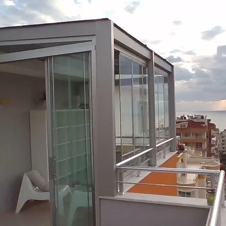 Ikon Apartment